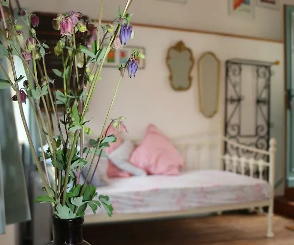 Couette-café La Sonnette 3*